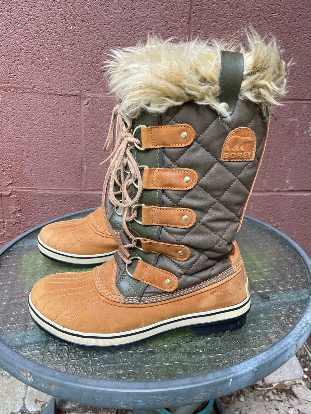 Sorel Tofino ll Waterproof Winter Boots Size 7